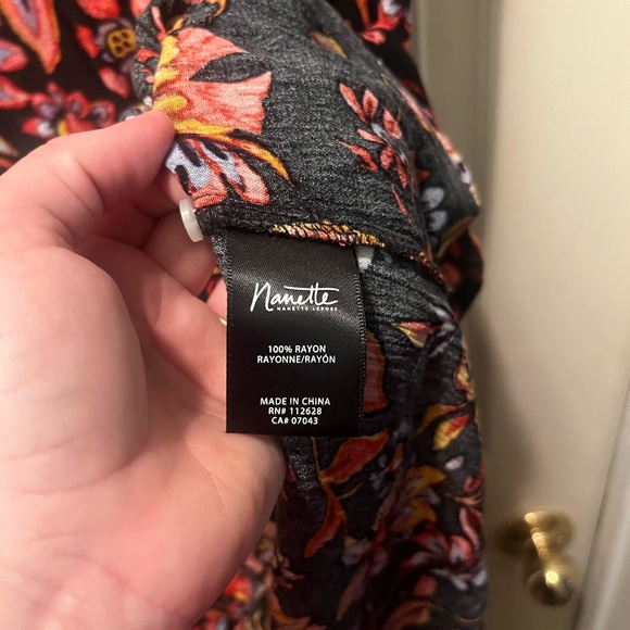 Nanette lepore ladies XL black floral sleeveless rayon hi low loose fit dress - Picture 4 of 5